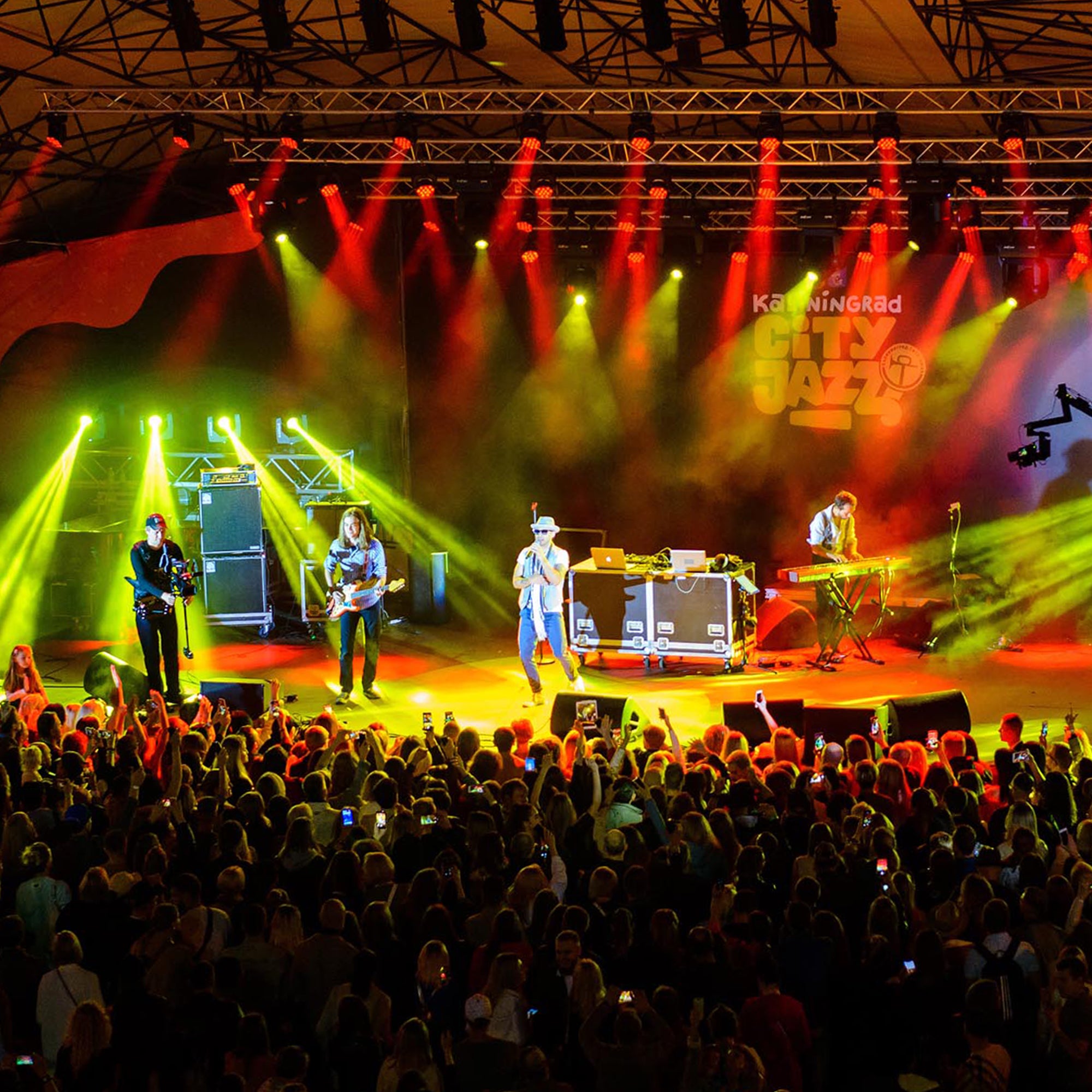 YeeSite Stage Light 260W 19×15W RGBW LED Zoom Moving Head Light